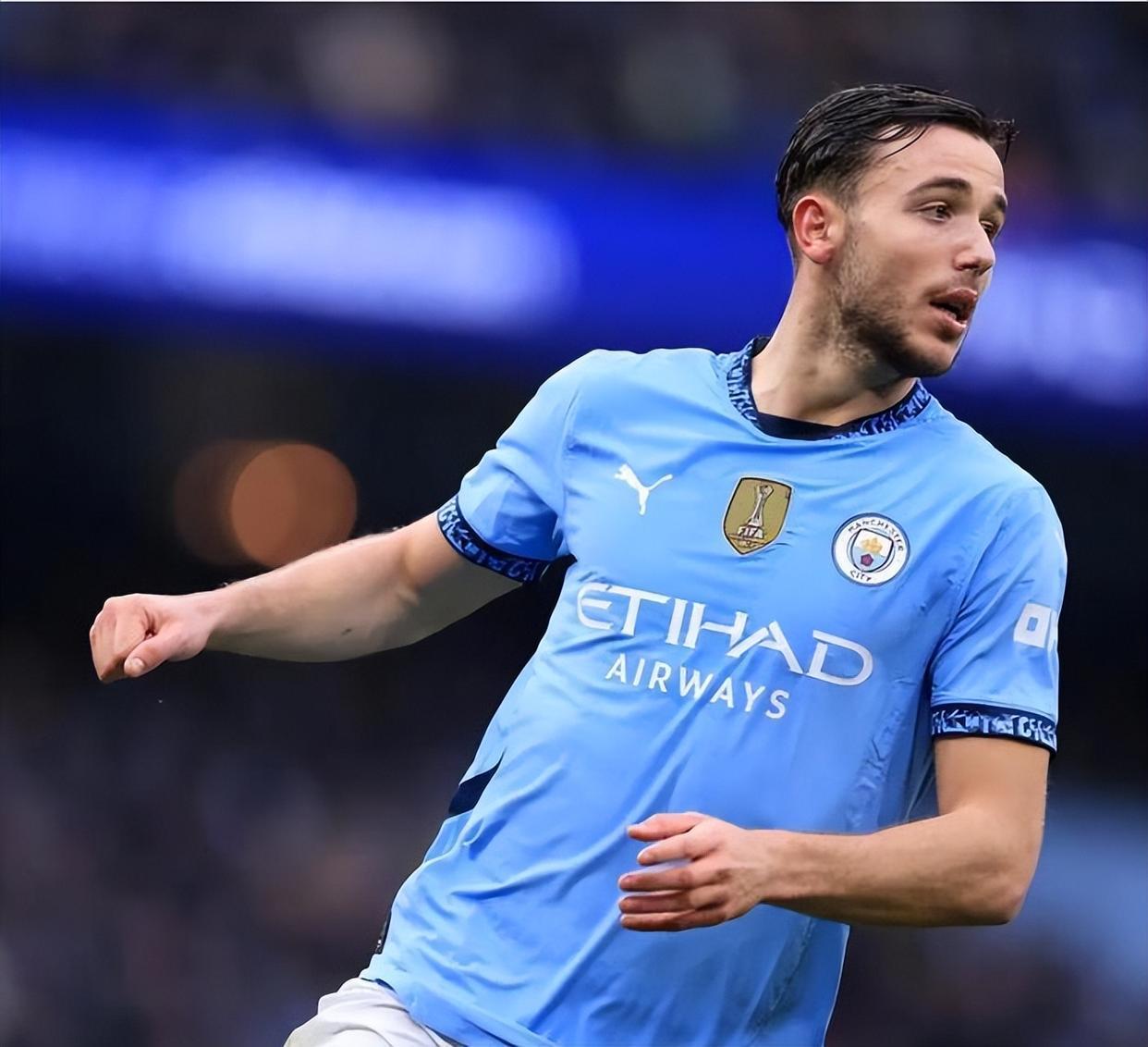 里程碑夜！曼城官宣签约；CBA季后赛转会期刷纪录；目标明确；临场指挥获称赞 -爱游戏官网