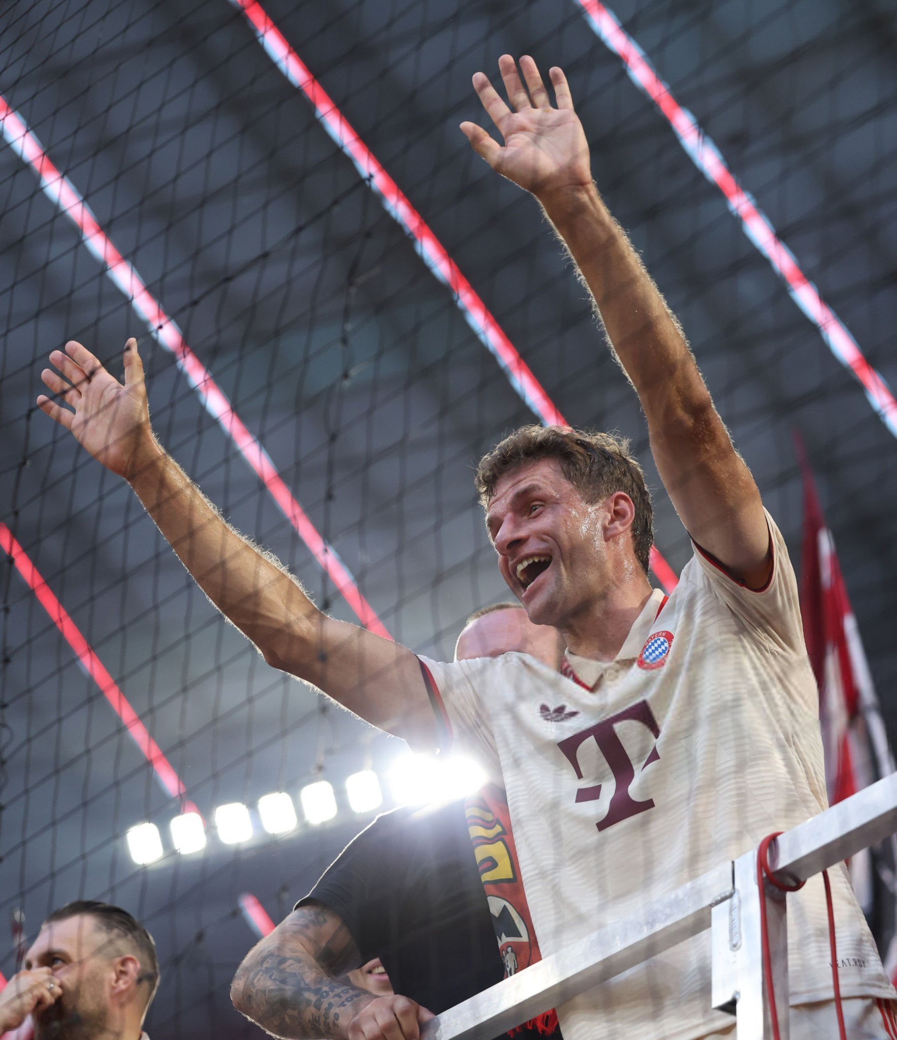 NBA总决赛赛程吃紧，拜仁慕尼黑今晚迎来里程碑，媒体盛赞，赛季目标并未改变的简单介绍-爱游戏官网